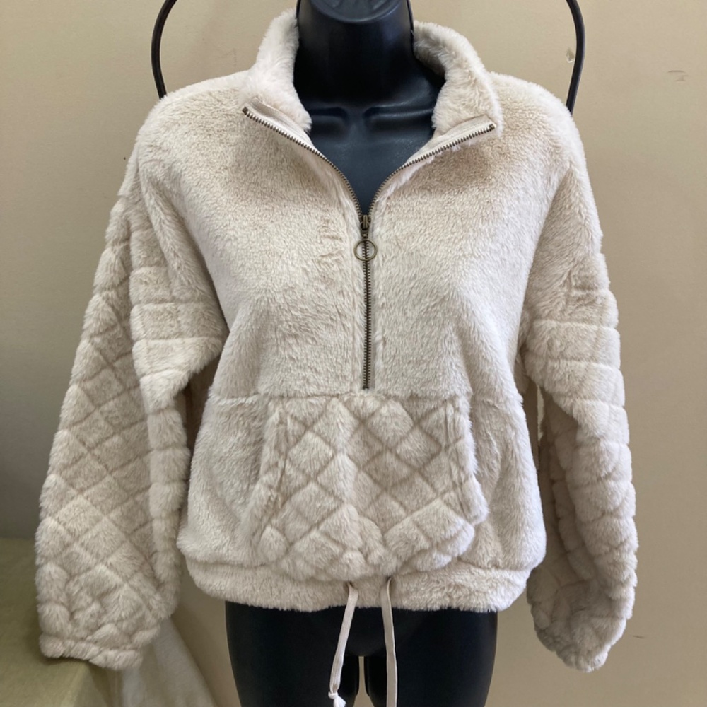 Almost Famous Quarter Zip Sherpa Pullover, Cream, Size M